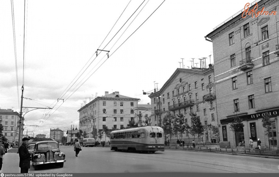 Москва - Первомайская улица между 2-й и 3-й Парковыми