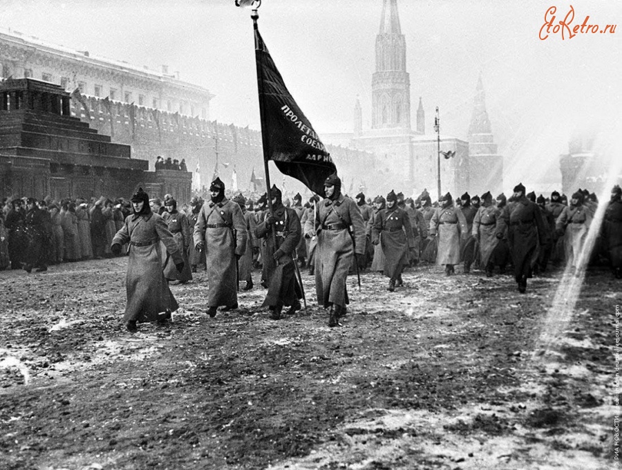 Москва - Военный парад на Красной площади 7 ноября 1927 года