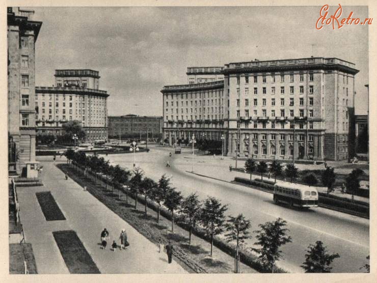 Санкт-Петербург - Ленинград. Комсомольская площадь.