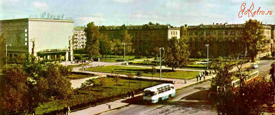 Санкт-Петербург - лица Савушкина. Кинотеатр 