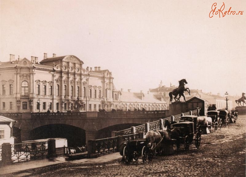 Санкт-Петербург - Вид на Аничков мост и дворец Белосельских-Белозерских