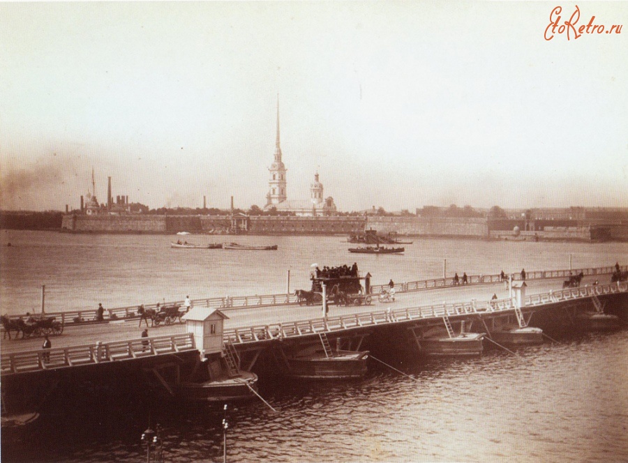 Санкт-Петербург - Троицкий мост и панорама Невы.