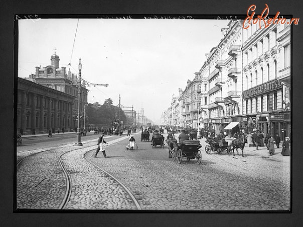 Санкт-Петербург - Невский. Вид с Аничкова моста.