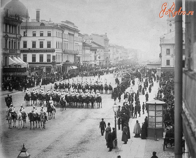 Санкт-Петербург - Перевоз регалий из Москвы в Петербург