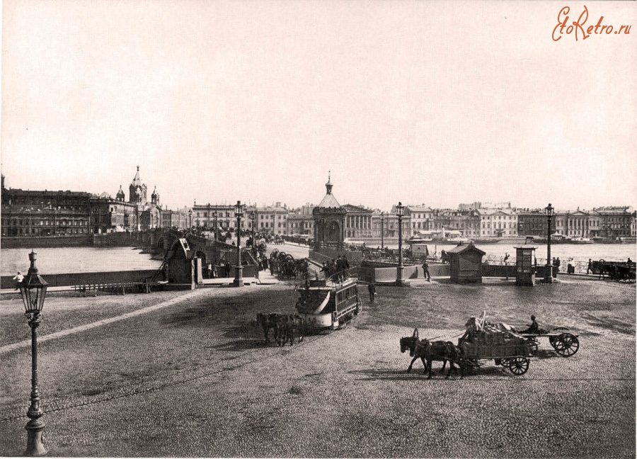 Санкт-Петербург - Вид на Николаевский мост. В центре часовня Николая Чудотворца