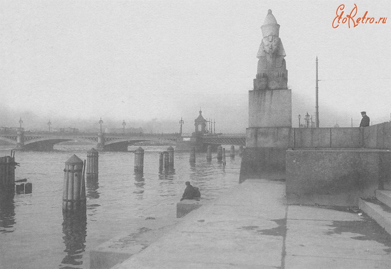 Санкт-Петербург - Вид на Николаевский мост и часовню святого Николая.