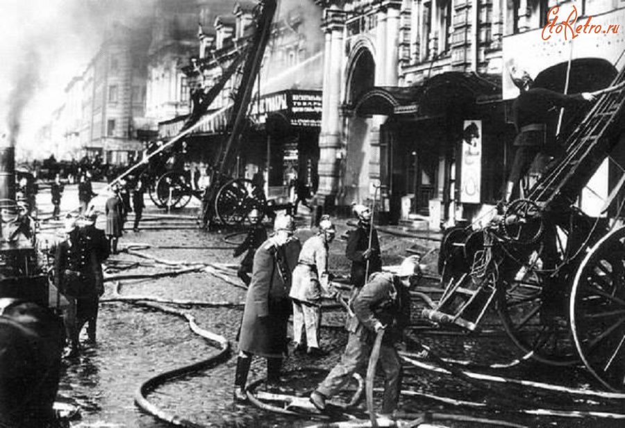 Санкт-Петербург - 6 июня 1914 г. Пожар на набережной Фонтанки. Петербург.