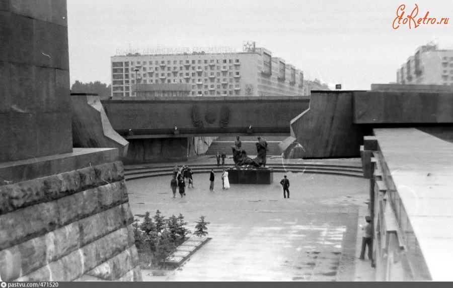 Санкт-Петербург - Монумент Защитникам Ленинграда