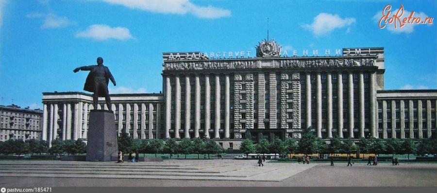 Санкт-Петербург - Памятник В.И.Ленину на Московской площади