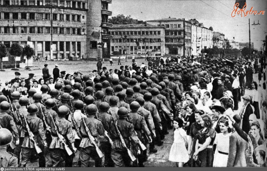 Фото санкт петербурга 1945 года