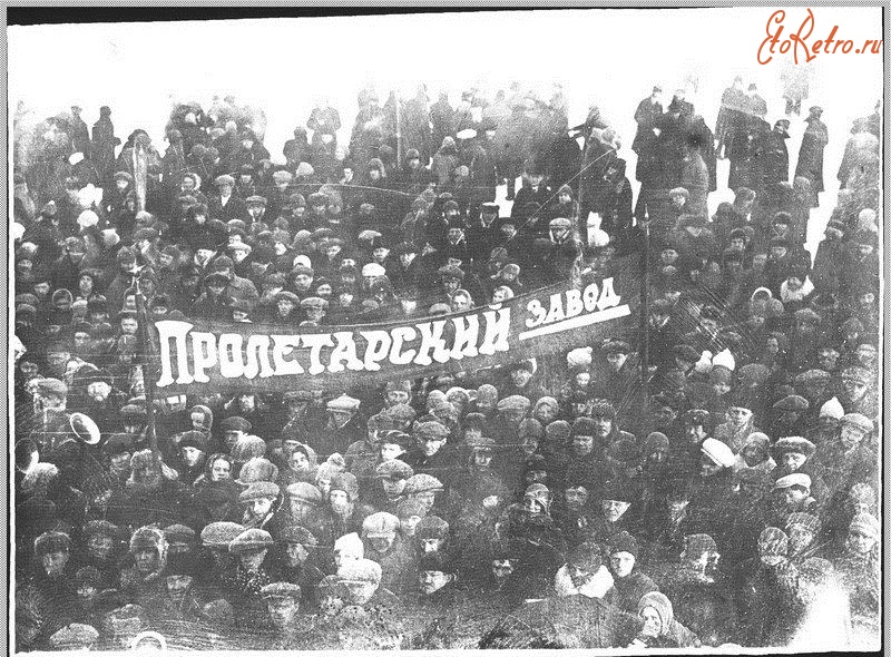 Санкт-Петербург - Митинг на братской могиле жертв 9 января 1905 г. в честь открытия памятника