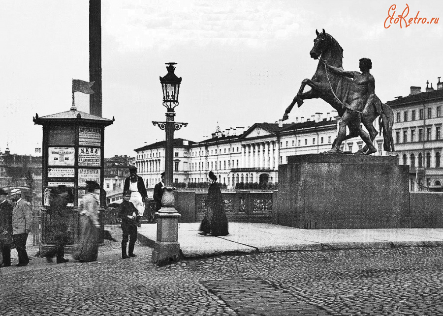 Санкт-Петербург - Люди  на Невском проспекте в начале ХХ века