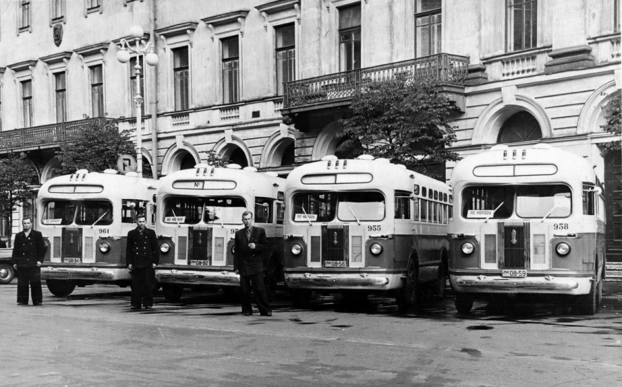 Санкт-Петербург - Автобусы ЗИС-155 на улице Бродского
