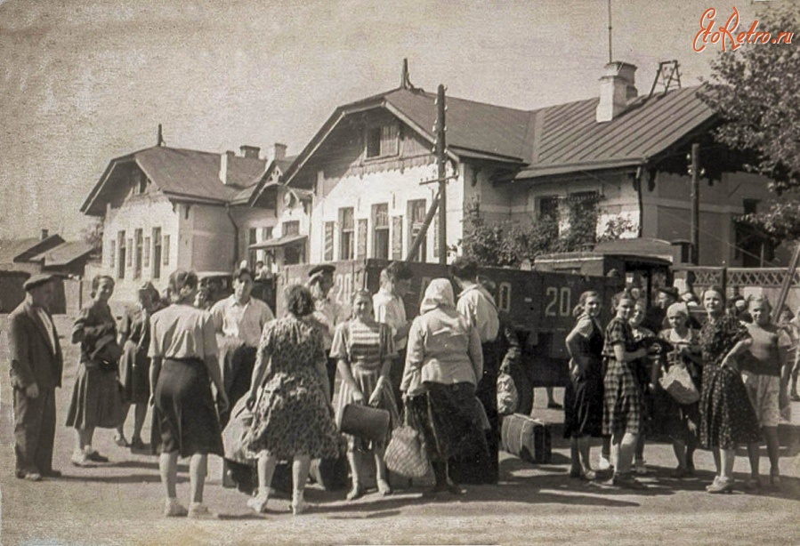 Бийск - Бийск, вокзал, 1953, еще не пристроен двухэтажный корпус и правый фланг.