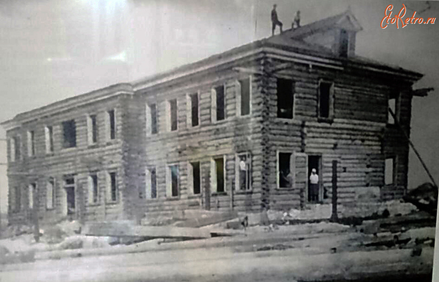 Сенгилей - Артюшкино. Сенгилеевский район. Школа в здании церкови Сергия Радонежского.