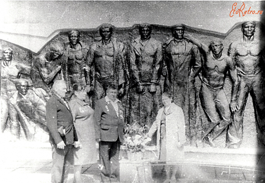 Старая Майна - У памятника воинам Великой Отечественной войны 1941-1945 гг