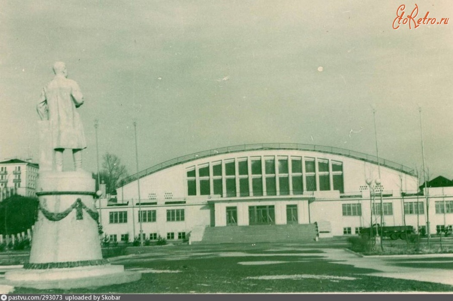 Хабаровск - Памятник Сталину.