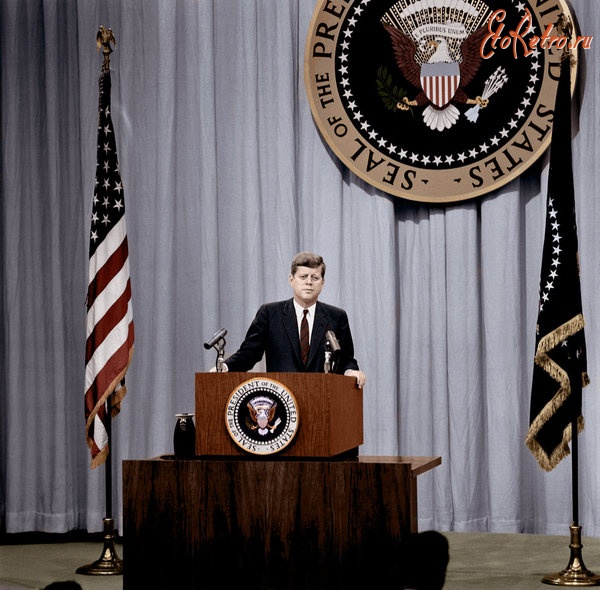 Остальной мир - President John F. Kennedy at the podium