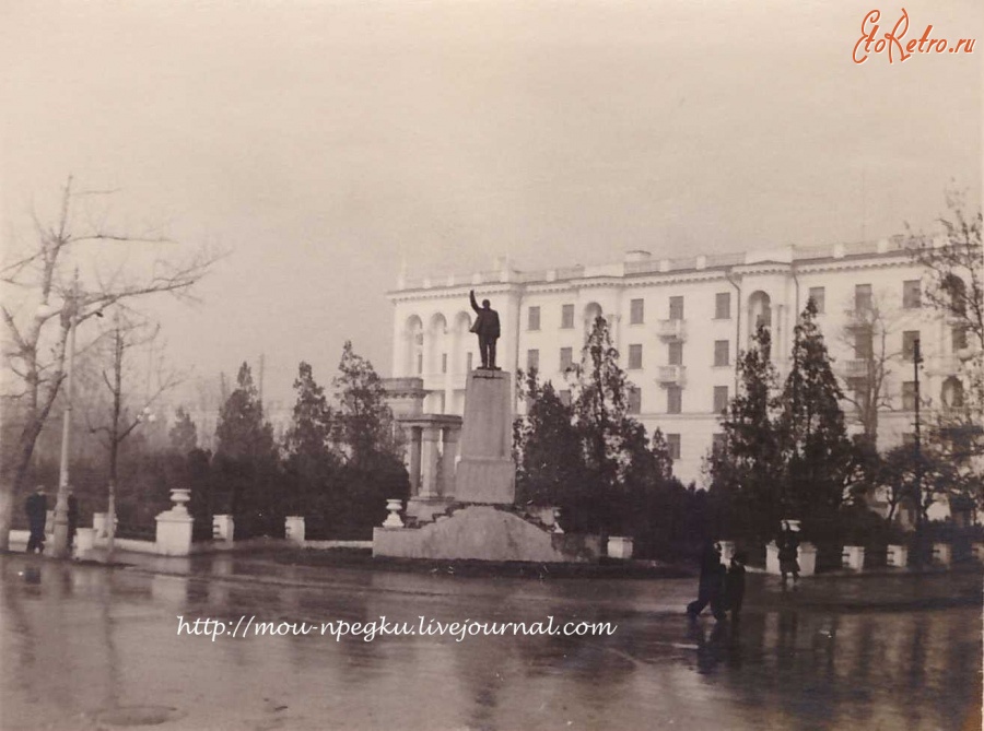 Грозный - Памятник Ленину