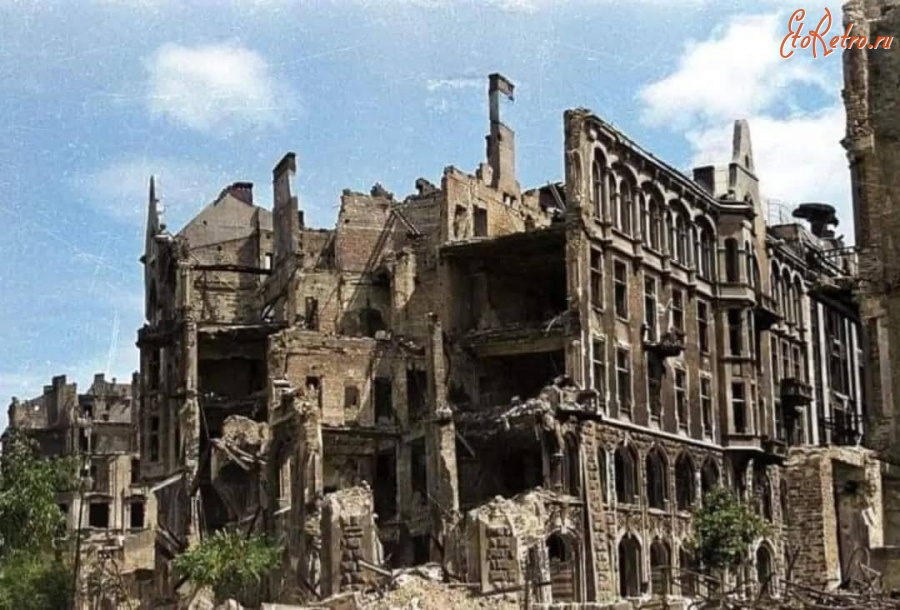 Польша - Польша на фото в 1918-1989 рр.  Будинки після війни.