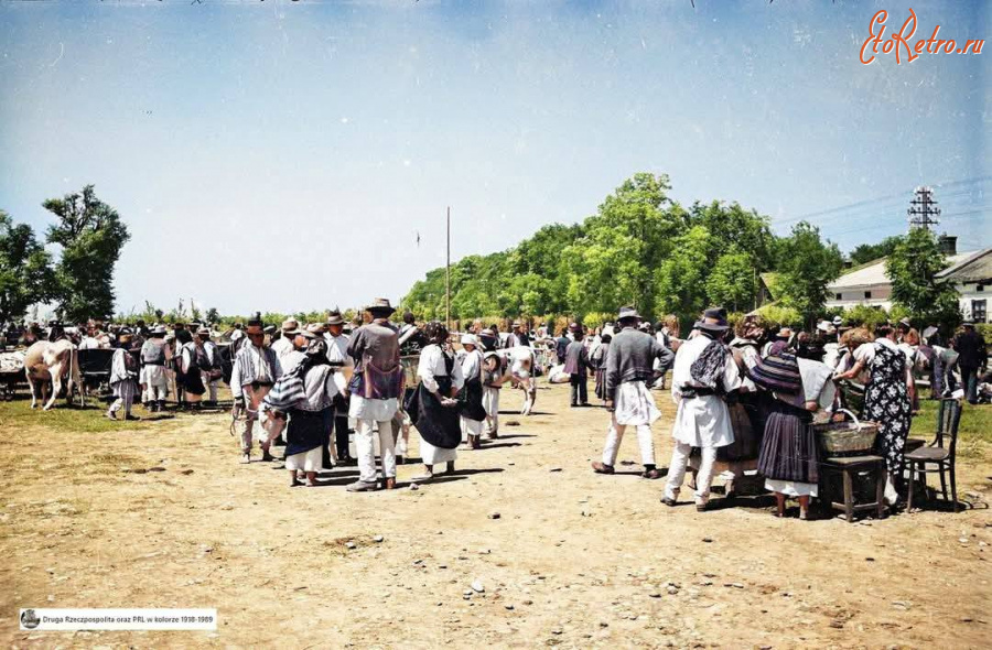 Польша - Польша на фото в 1918-1989 рр.  Ярмарок.