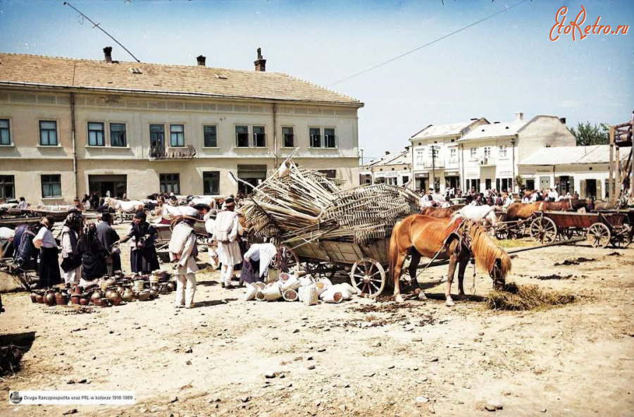 Польша - Польша  на фото в 1918-1989 рр. Торгівля на ринку.