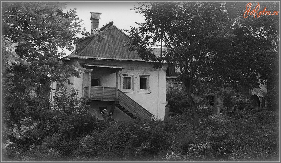 Чебоксары - город Чебоксары, 1986 год,дом причта и развалины Воскресенской церкви(1758)