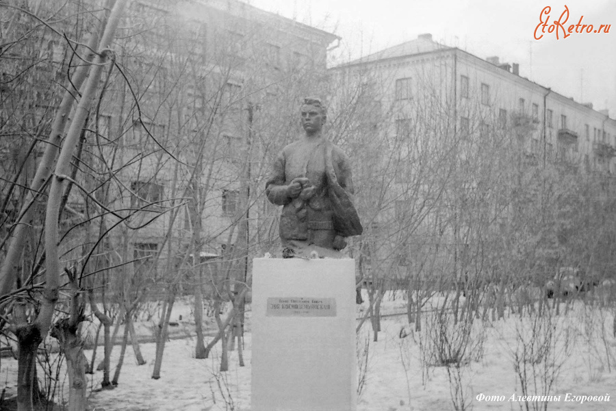 Чебоксары - Памятник Зое Космодемьянской
