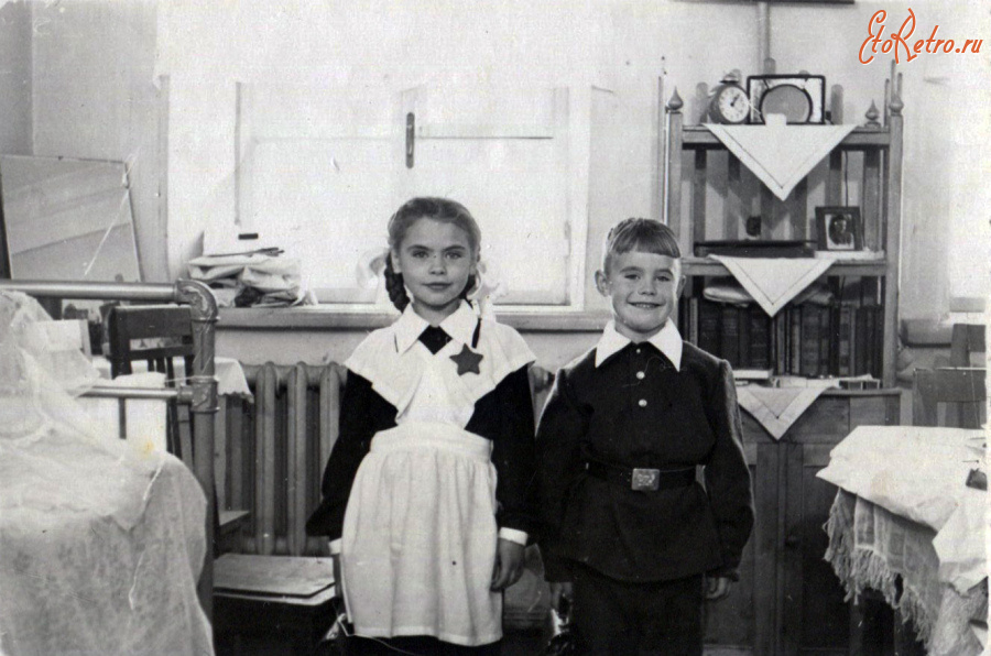 Чукотский автономный округ - Посёлок Иультин. Школьники.