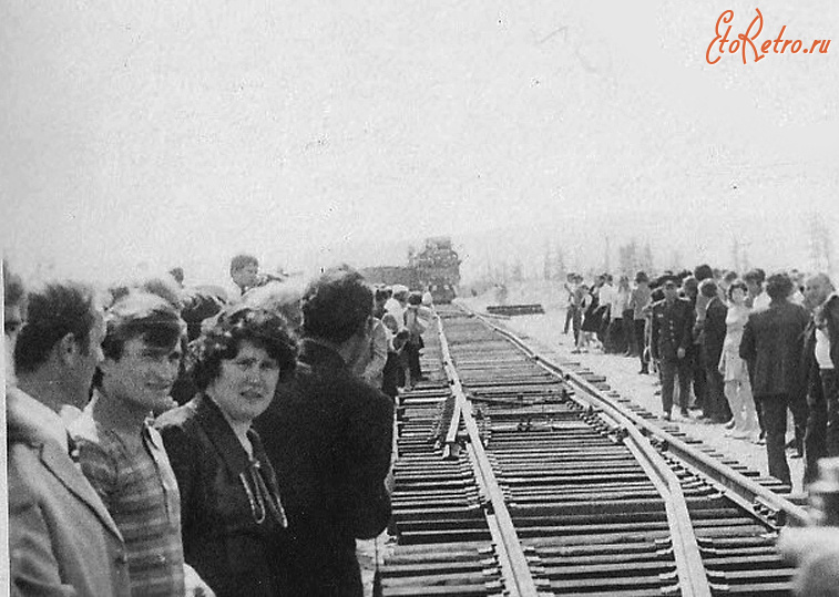 Тында - Моготцы встречают первый поезд, прибывший в Могот по БАМу.