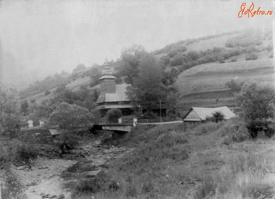 Закарпатская область - с. Торунь.Закарпатська обл.  Дерев