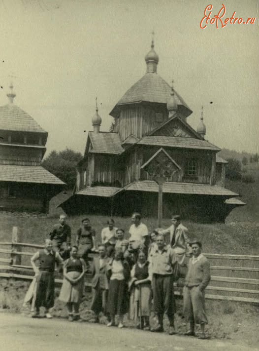 Ивано-Франковская область - с.Бистриця,  Надвірнянський р-н..Дерев