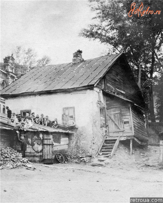 Киев - Київ. Андрієвський спуск,  дім 12, із двору.