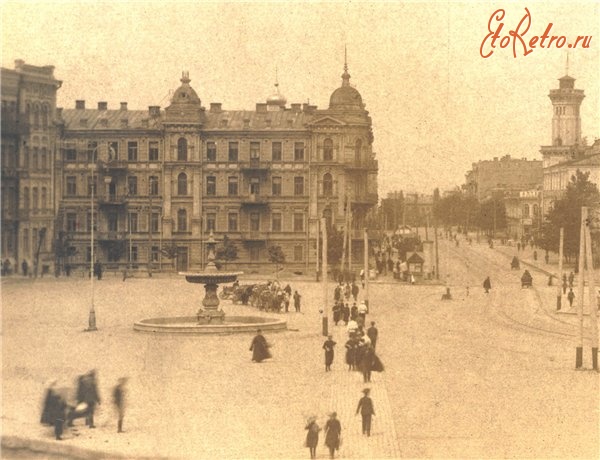 Киев - Київ.  Фонтан на Софіївській площі  в 1900 році.