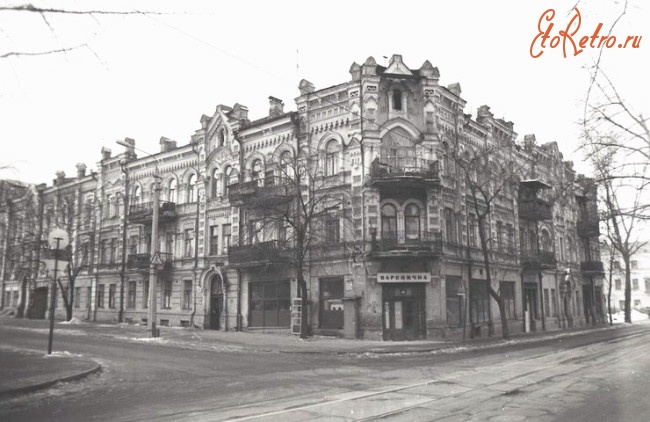 Киев - Киев.  Межигорская улица, дом 1902 года постройки.