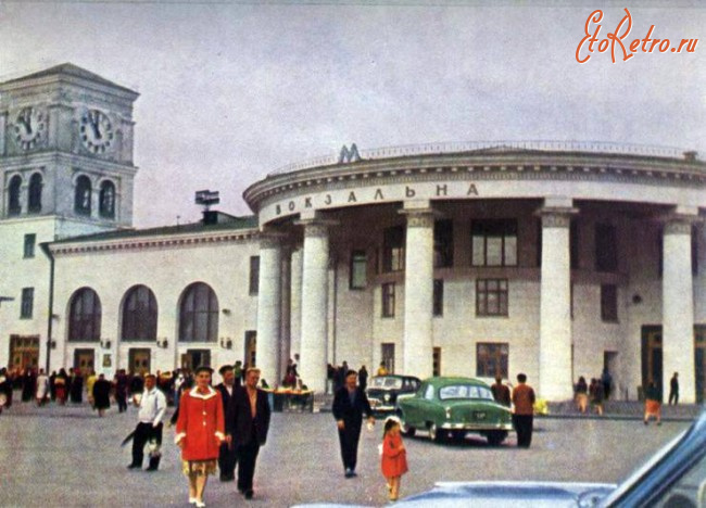 Киев - Киев.  Станция метро 