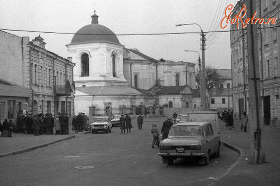 Киев - Київ.  Житній ринок-один із найстаріших столичних ринків.