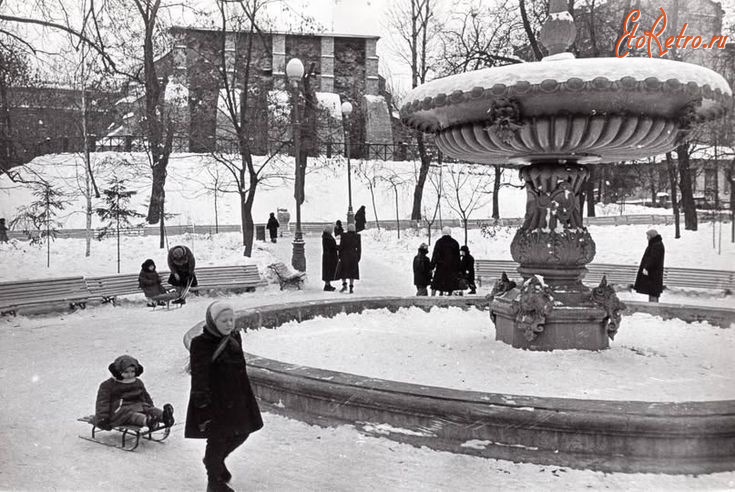 Киев - Київ.  Взимку біля Золотих воріт.