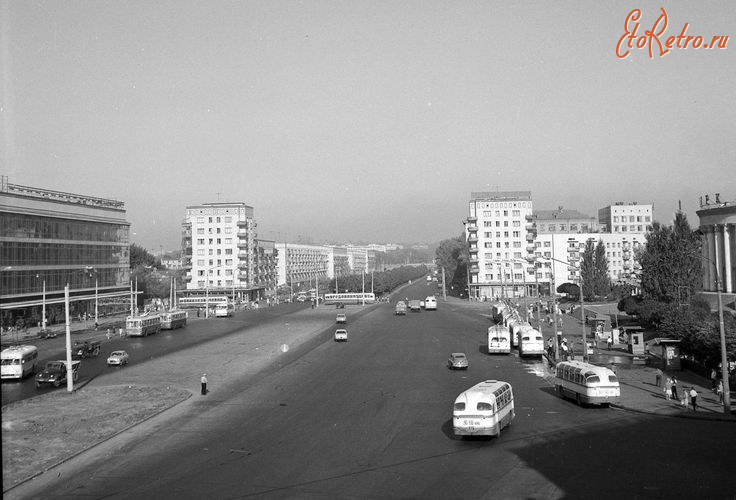 Киев - Київ.  Площа Перемоги.