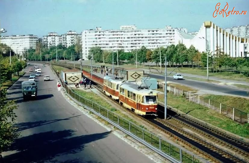 Киев - Київ.  Вулиця Борщагівська.