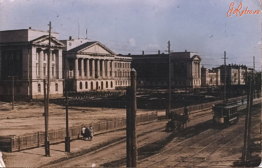 Киев - Київ. Будівля Олексіївського інженерного училища.