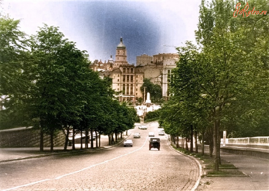 Киев - Київ. Вулиця Інститутська.