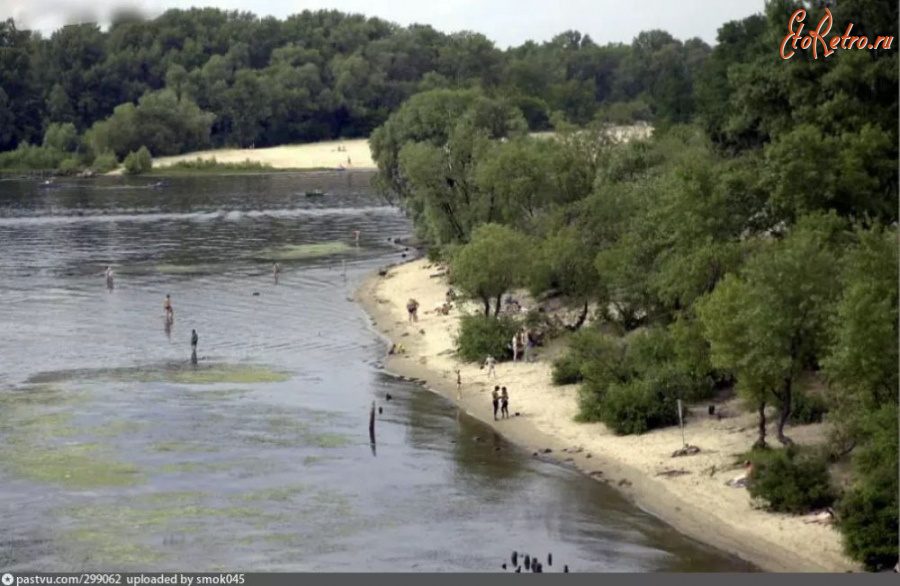 Киев - Київ.  Дикий пляж в Гідропарку.