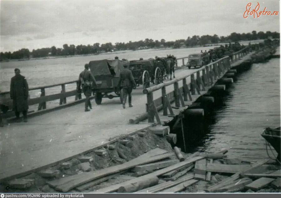 Киев - Киев.  Временньій мост.