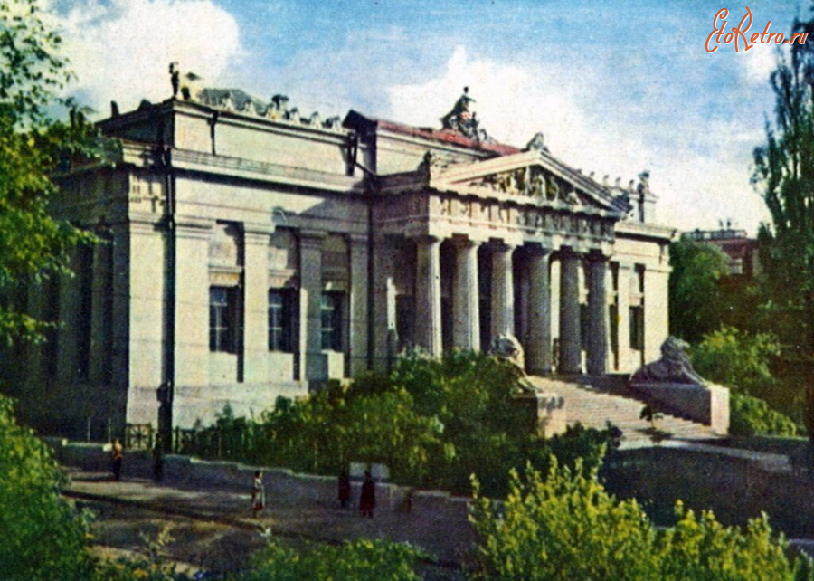 Киев - Киев. Государственньій музей украинского искусства.