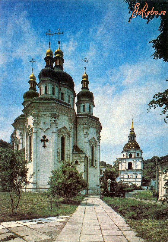 Киев - Киев.  Ансамбль Вьідубицкого  монастьіря. Георгиевский собор.