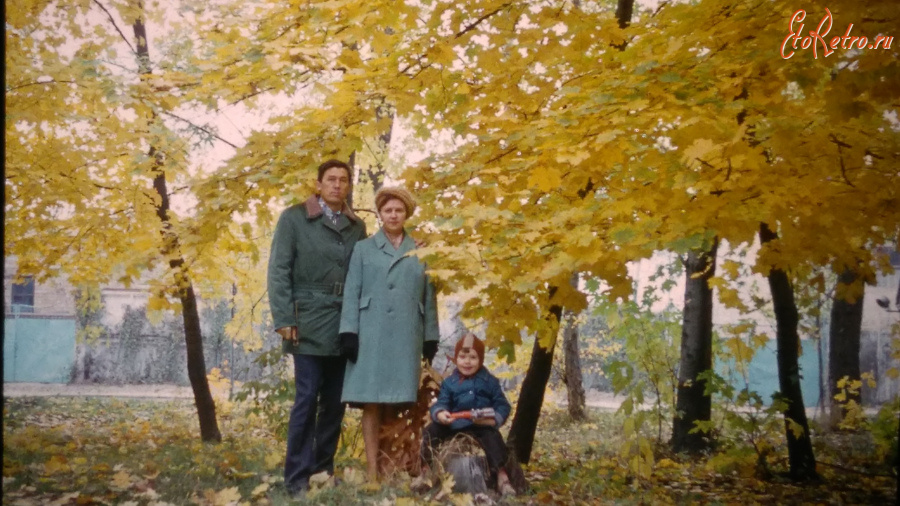 Киев - ул. Святошинская,  сквер