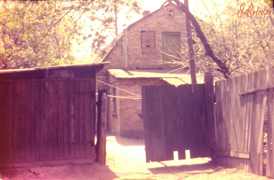 Киев - Частный дом. Киев. Святошино. ул. Котельникова 13-а