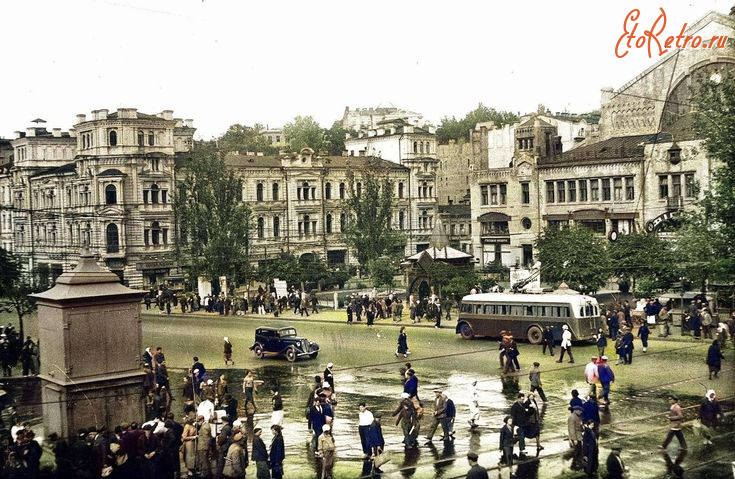 Киев - Київ. Бесарабська площа і Хрещатик.