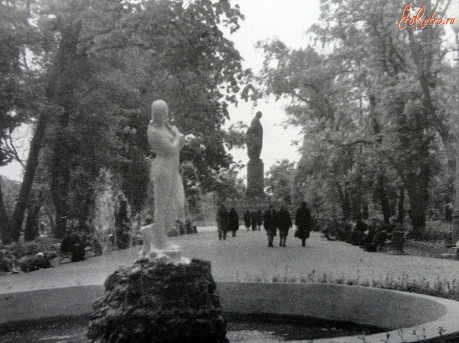 Киев - Київ.  Фонтан 